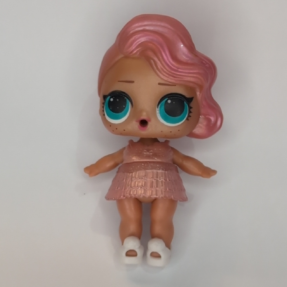 LOL Surprise Doll Treasure From Pearl Surprise Series Exclusive doll